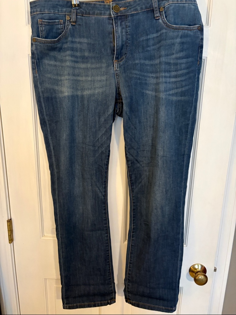 Kut from the cloth Women's Straight-Leg Jeans in Mid Blue Wash size 14